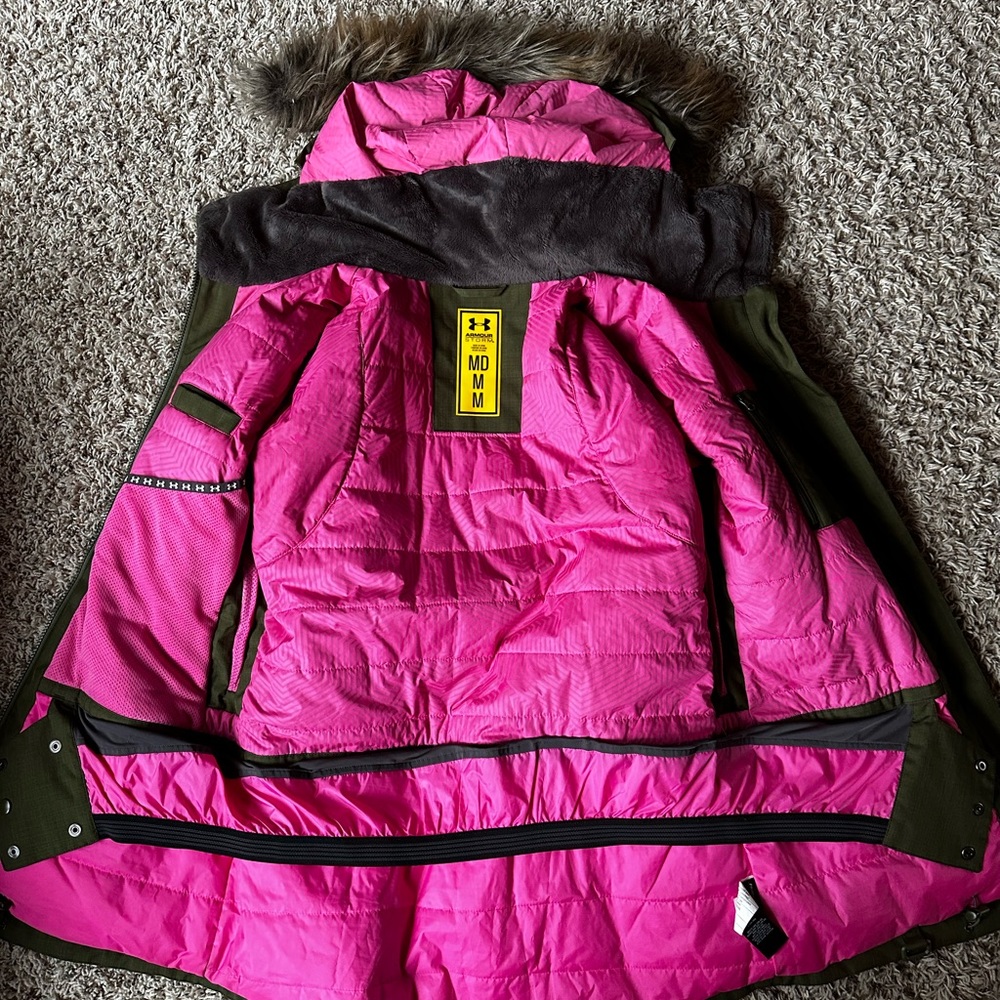 Excellent Condition Winter Jacket - Picture 2 of 2